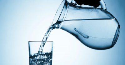 Os benefícios de beber água