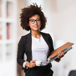 Confira atitudes que grandes empreendedoras tomaram para construir suas carreiras e empresas.